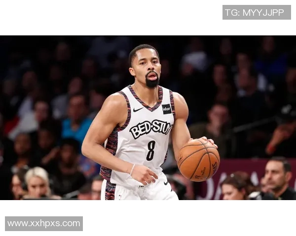 雄鹿队替补奇兵库兹马：英雄联盟防守大闸的完美转型